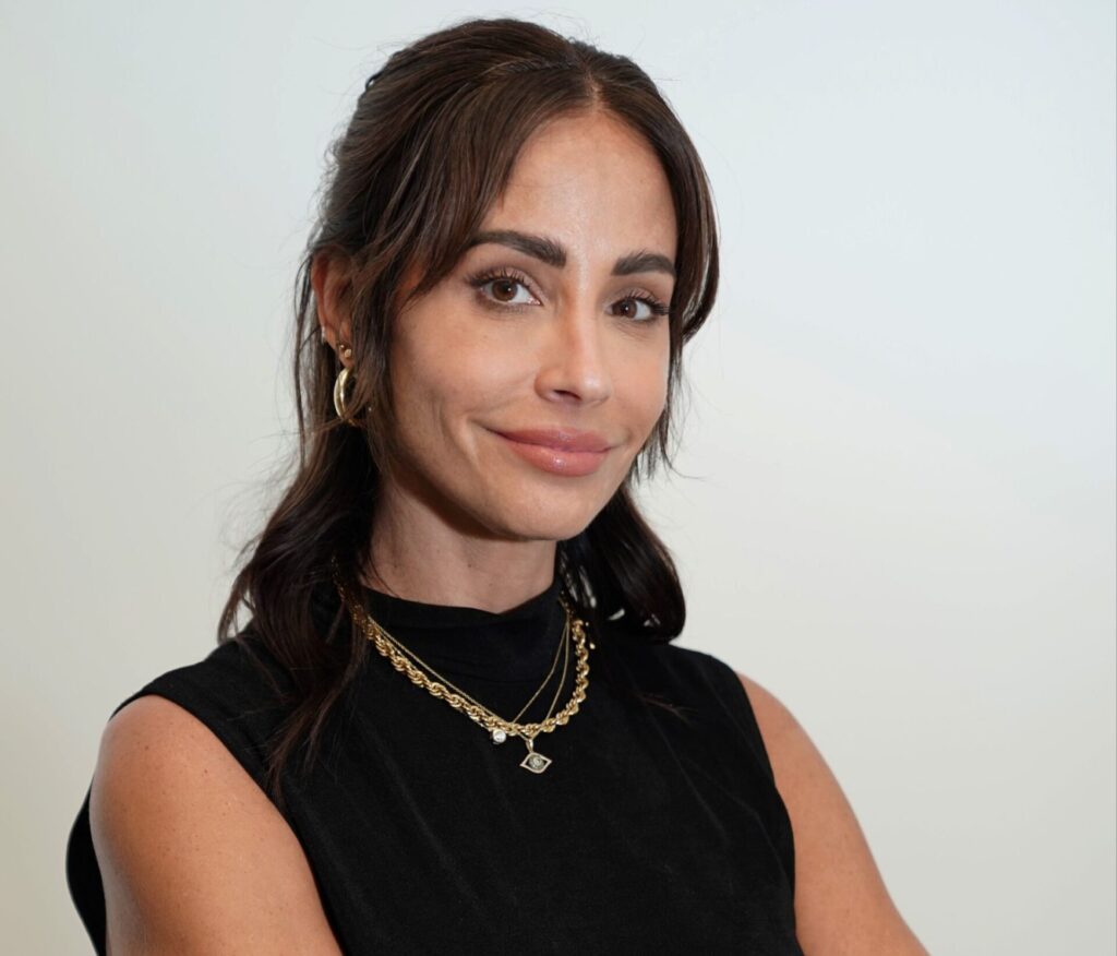 Headshot of Cris Gulacy-Worrel